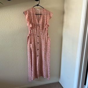 Women’s dress l, light floral pattern, front button fixed (do not unbutton)